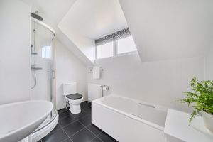 Family Bathroom- click for photo gallery